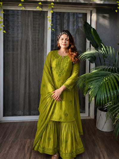 PARROT GREEN WITH SHARARA